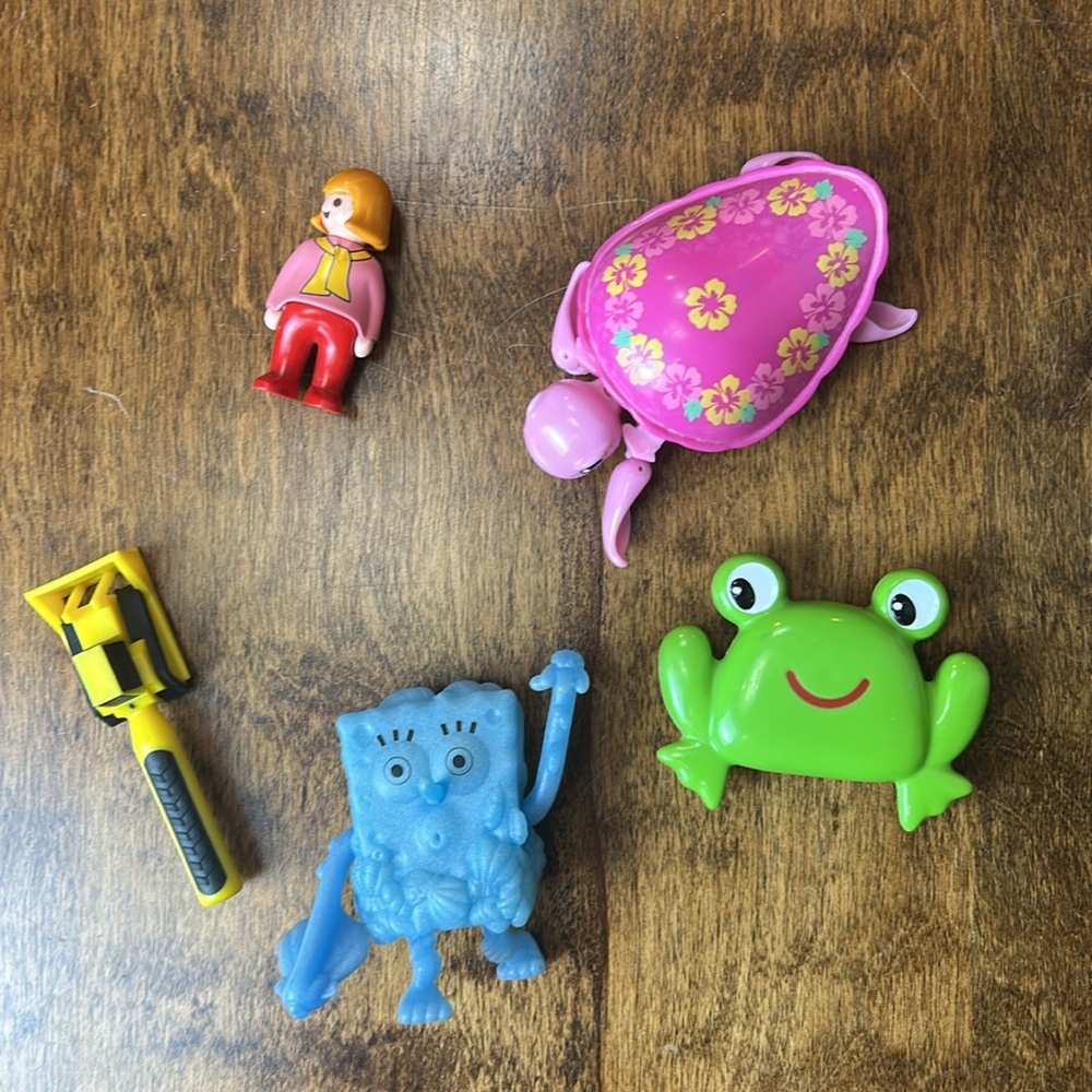 Toy Bundle - Picture 4 of 16